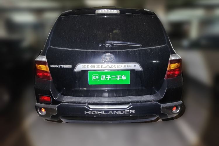 Used Toyota Highlander 2011 2.7L Two-Wheel Drive 7-Seater Supreme Edition Rear