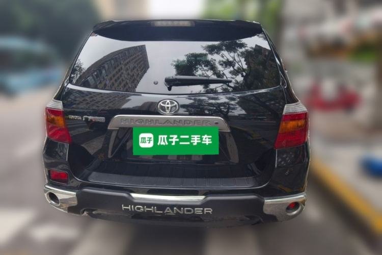 Used Toyota Highlander 2011 2.7L Two-Wheel Drive 7-Seater Luxury Edition Rear