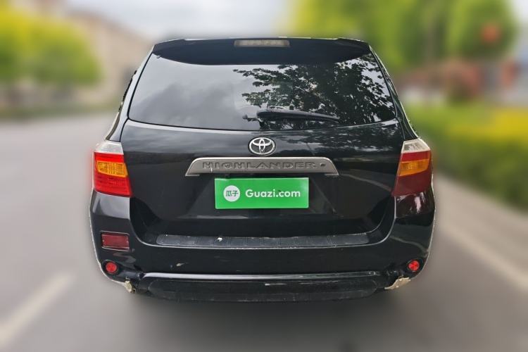 Used Toyota Highlander 2011 2.7L Two-Wheel Drive 7-Seater Luxury Edition Rear