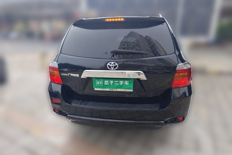 Used Toyota Highlander 2011 2.7L Two-Wheel Drive 5-Seater Sport Edition Rear