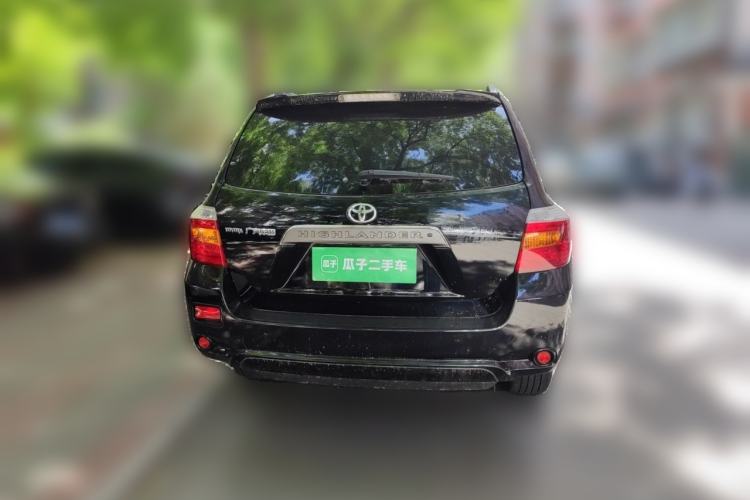 Used Toyota Highlander 2011 2.7L Two-Wheel Drive 5-Seater Sport Edition Rear