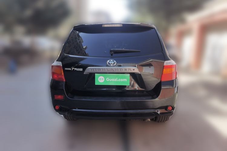 Used Toyota Highlander 2011 2.7L Two-Wheel Drive 5-Seater Sport Edition Rear