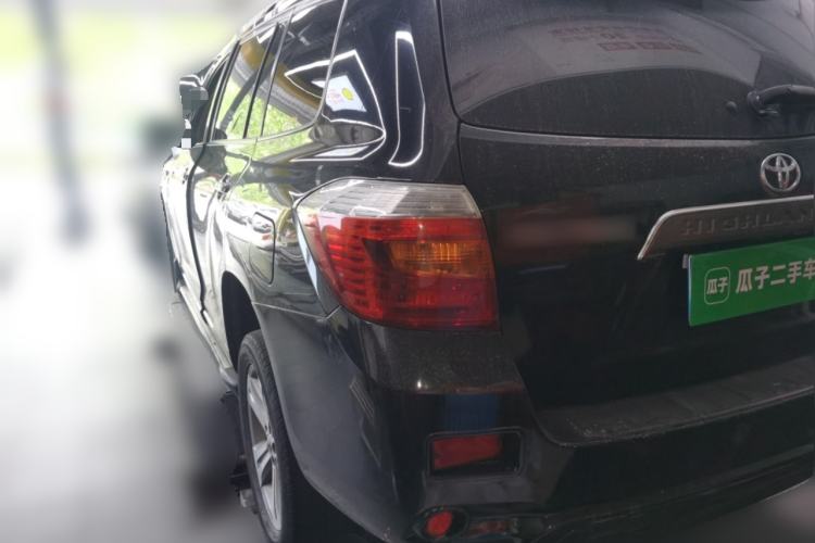 Used Toyota Highlander 2011 2.7L Two-Wheel Drive 7-Seater Luxury Edition Rear Left 45 Deg