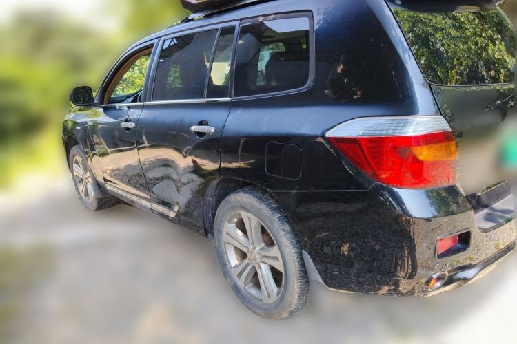 Used Toyota Highlander 2011 2.7L Two-Wheel Drive 7-Seater Luxury Edition Rear Left 45 Deg