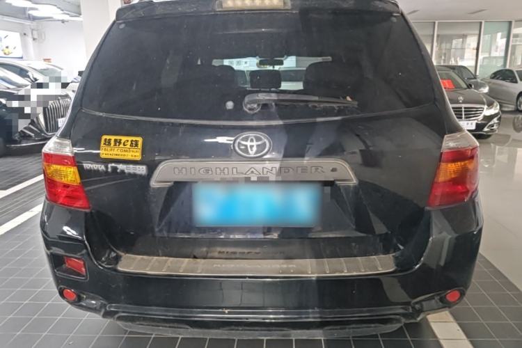 Used Toyota Highlander 2011 2.7L Two-Wheel Drive 7-Seater Luxury Edition Rear