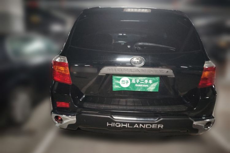 Used Toyota Highlander 2011 2.7L Two-Wheel Drive 7-Seater Luxury Edition Rear