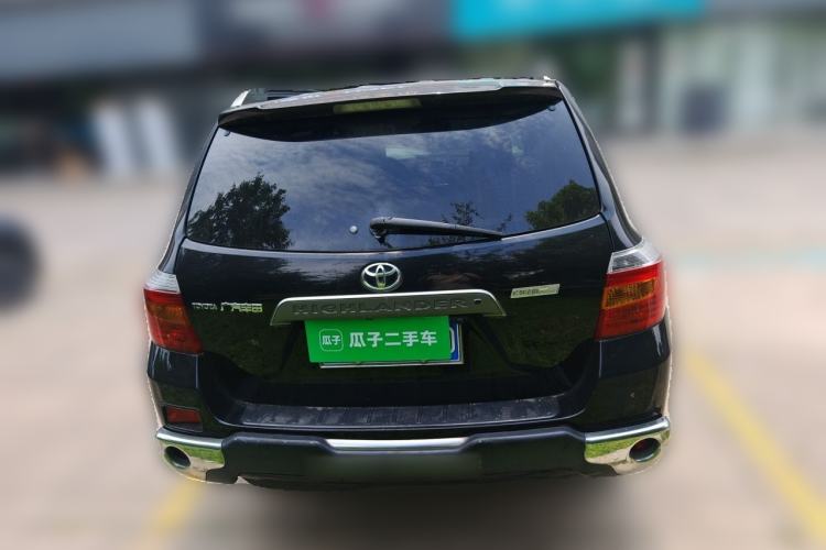 Used Toyota Highlander 2011 2.7L Two-Wheel Drive 7-Seater Luxury Edition Rear