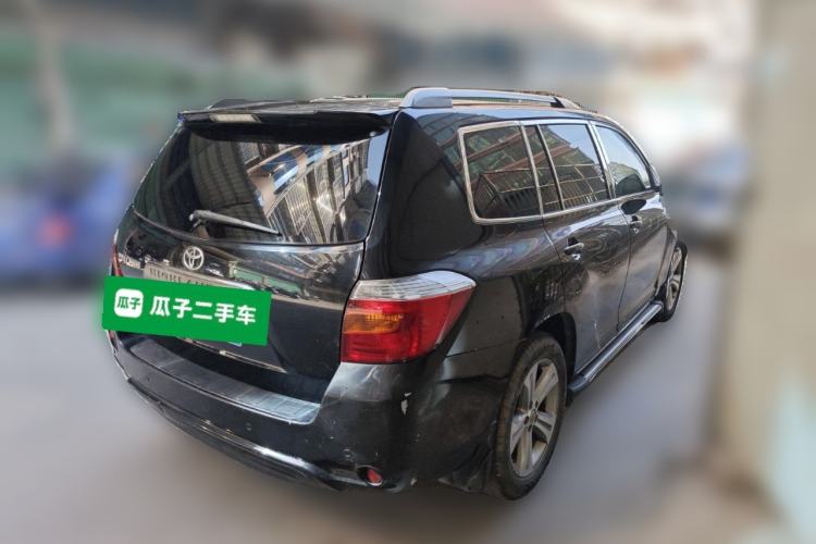 Used Toyota Highlander 2011 2.7L Two-Wheel Drive 7-Seater Luxury Edition Rear Right 45 Deg