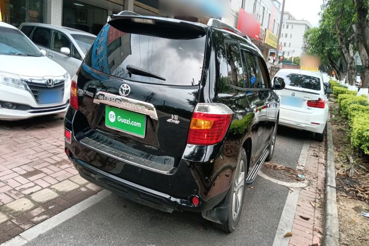 Used Toyota Highlander 2011 2.7L Two-Wheel Drive 7-Seater Luxury Navigation Edition Rear Right 45 Deg