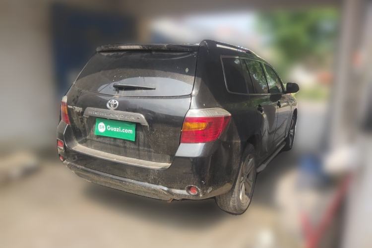 Used Toyota Highlander 2011 2.7L Two-Wheel Drive 7-Seater Luxury Edition Rear Right 45 Deg