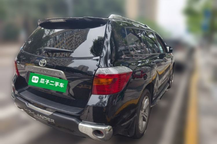 Used Toyota Highlander 2011 2.7L Two-Wheel Drive 7-Seater Luxury Edition Rear Right 45 Deg