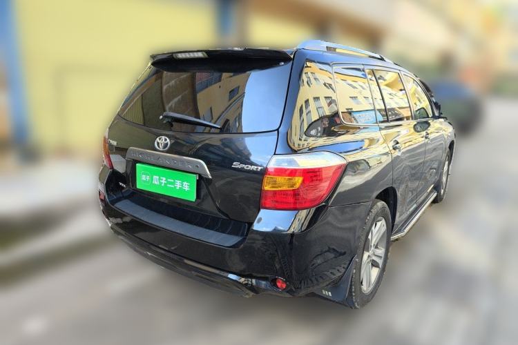 Used Toyota Highlander 2011 2.7L Two-Wheel Drive 7-Seater Luxury Edition Rear Right 45 Deg