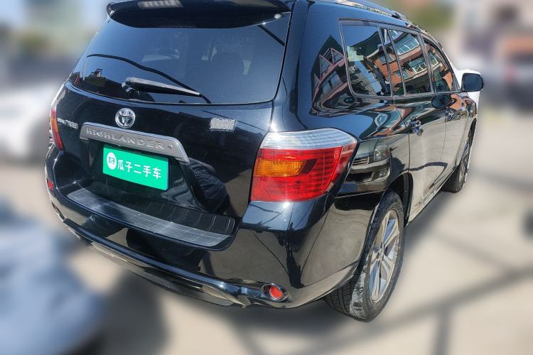 Used Toyota Highlander 2011 2.7L Two-Wheel Drive 7-Seater Luxury Edition Rear Right 45 Deg
