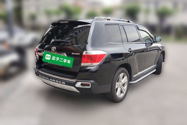 Used Toyota Highlander 2011 2.7L Two-Wheel Drive 7-Seater Luxury Edition Rear Right 45 Deg