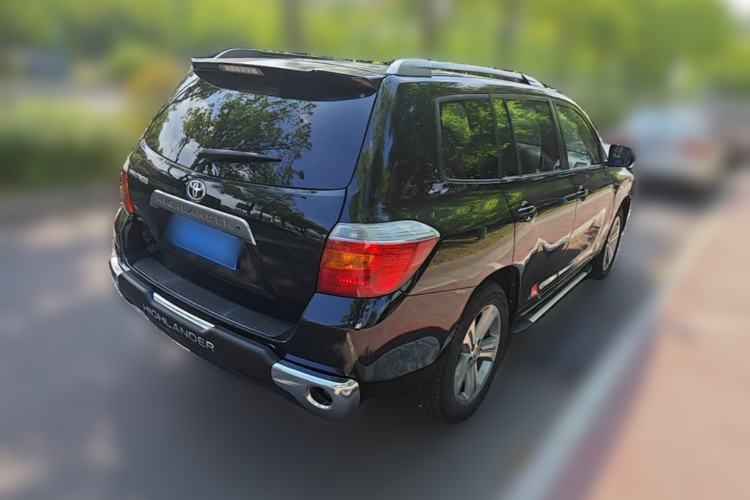 Used Toyota Highlander 2011 2.7L Two-Wheel Drive 7-Seater Luxury Navigation Edition Rear Right 45 Deg