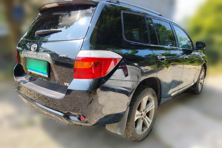 Used Toyota Highlander 2011 2.7L Two-Wheel Drive 7-Seater Luxury Edition Rear Right 45 Deg