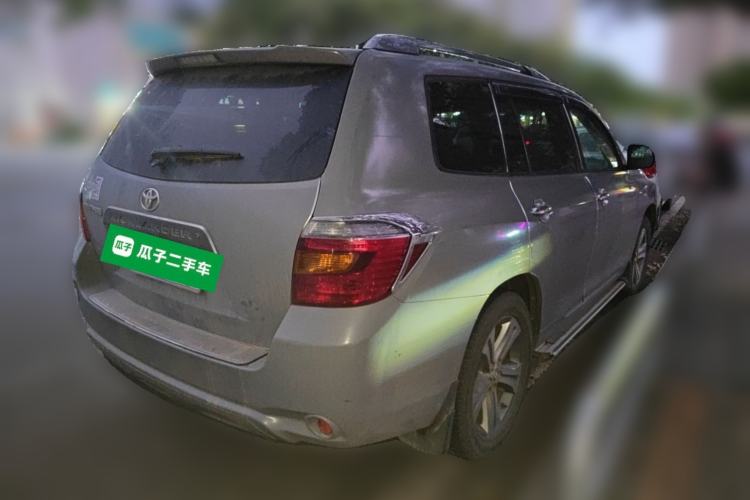 Used Toyota Highlander 2011 2.7L Two-Wheel Drive 7-Seater Luxury Edition Rear Right 45 Deg
