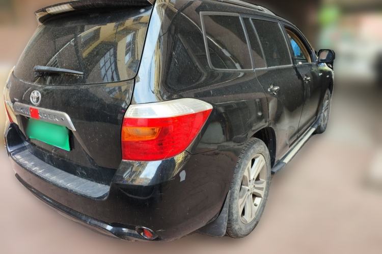 Used Toyota Highlander 2011 2.7L Two-Wheel Drive 7-Seater Luxury Edition Rear Right 45 Deg