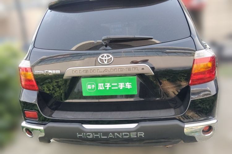 Used Toyota Highlander 2011 2.7L Two-Wheel Drive 7-Seater Luxury Edition Rear