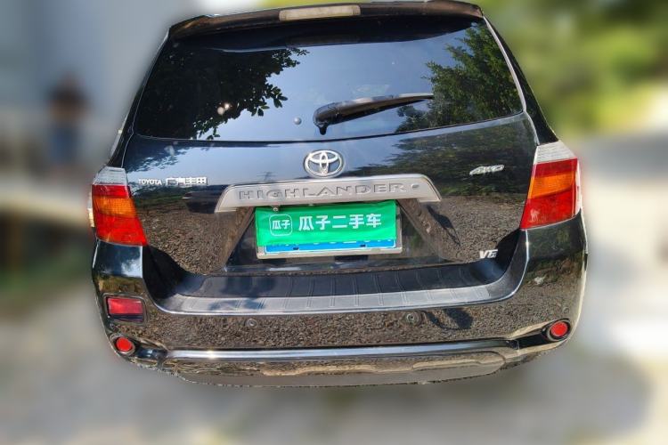 Used Toyota Highlander 2011 2.7L Two-Wheel Drive 7-Seater Luxury Edition Rear