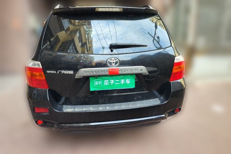 Used Toyota Highlander 2011 2.7L Two-Wheel Drive 7-Seater Luxury Edition Rear