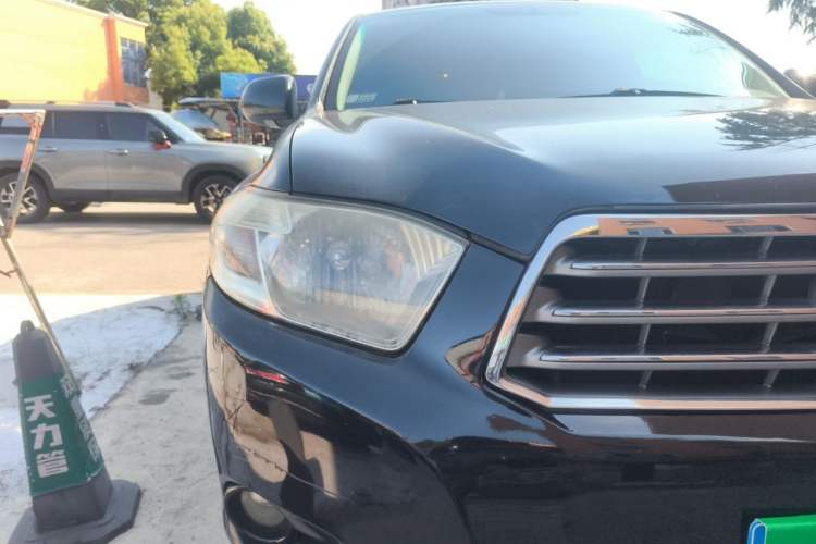 Used Toyota Highlander 2011 2.7L Two-Wheel Drive 7-Seater Supreme Edition Right Front Headlight
