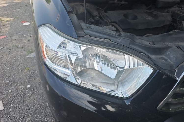 Used Toyota Highlander 2011 2.7L Two-Wheel Drive 7-Seater Supreme Edition Right Front Headlight