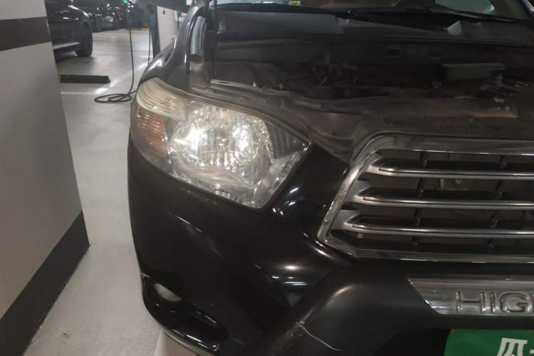 Used Toyota Highlander 2011 2.7L Two-Wheel Drive 7-Seater Luxury Navigation Edition Right Front Headlight