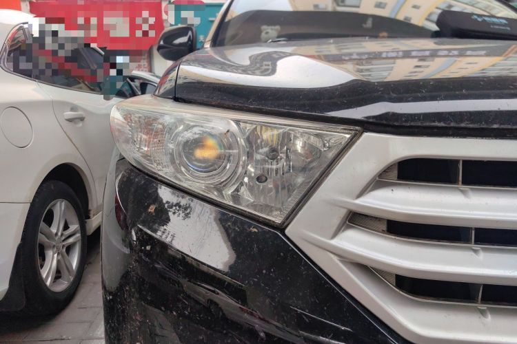 Used Toyota Highlander 2011 2.7L Two-Wheel Drive 5-Seater Elite Edition Right Front Headlight