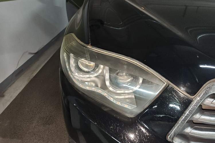 Used Toyota Highlander 2011 2.7L Two-Wheel Drive 7-Seater Luxury Navigation Edition Right Front Headlight