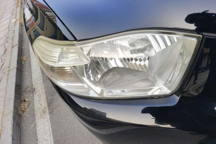 Used Toyota Highlander 2011 2.7L Two-Wheel Drive 5-Seater Elite Edition Right Front Headlight