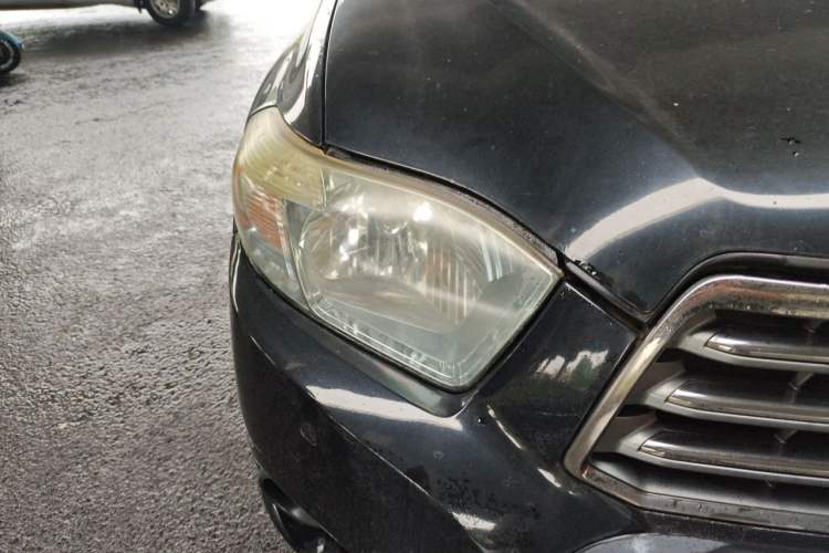 Used Toyota Highlander 2011 2.7L Two-Wheel Drive 7-Seater Luxury Edition Right Front Headlight