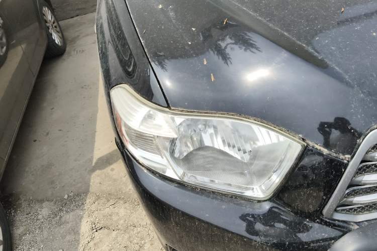 Used Toyota Highlander 2011 2.7L Two-Wheel Drive 5-Seater Elite Edition Right Front Headlight