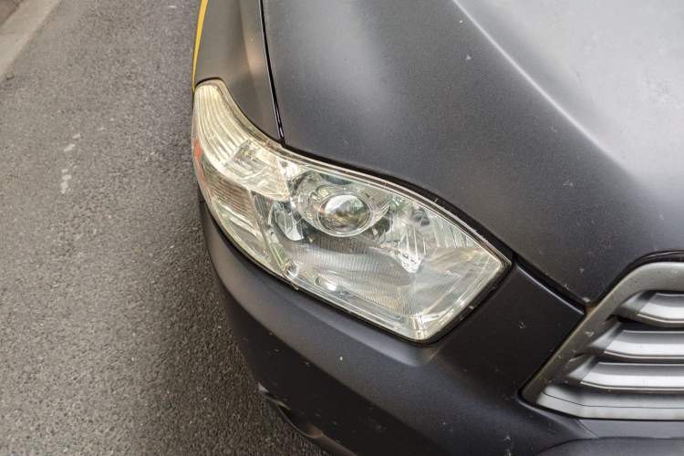Used Toyota Highlander 2011 2.7L Two-Wheel Drive 5-Seater Elite Edition Right Front Headlight
