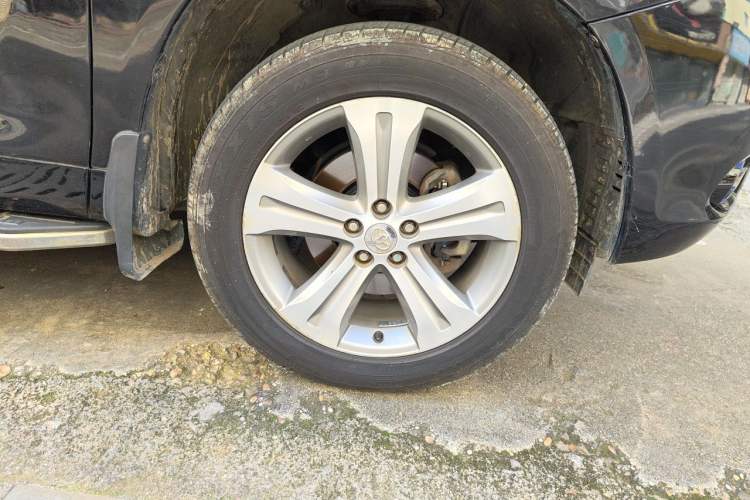 Used Toyota Highlander 2011 2.7L Two-Wheel Drive 7-Seater Luxury Edition Right Front Wheel Hub