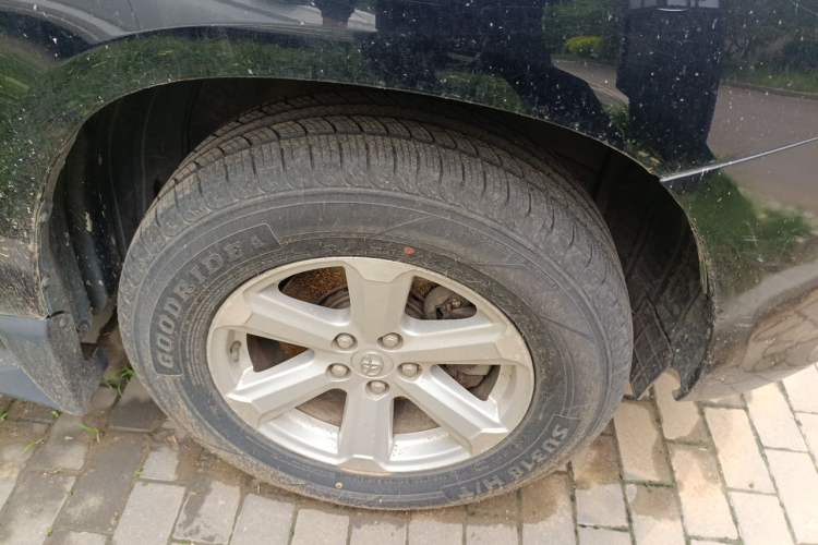 Used Toyota Highlander 2011 2.7L Two-Wheel Drive 5-Seater Elite Edition Right Front Wheel Hub
