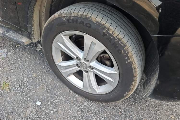 Used Toyota Highlander 2011 2.7L Two-Wheel Drive 7-Seater Supreme Edition Right Front Wheel Hub