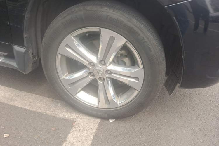Used Toyota Highlander 2011 2.7L Two-Wheel Drive 5-Seater Elite Edition Right Front Wheel Hub