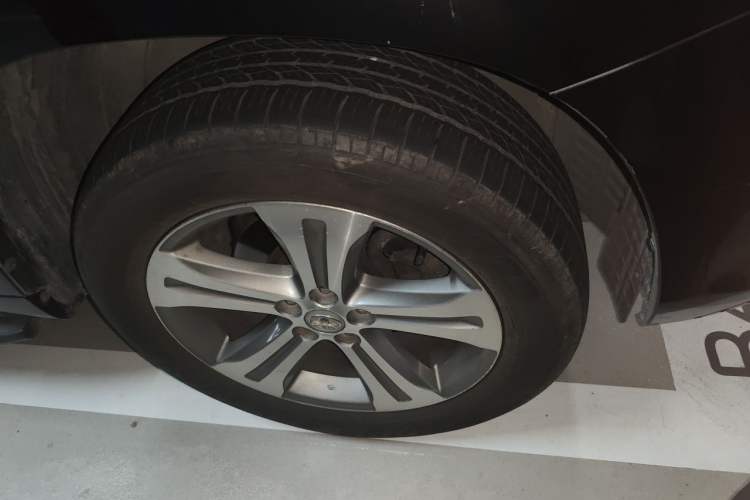 Used Toyota Highlander 2011 2.7L Two-Wheel Drive 7-Seater Luxury Navigation Edition Right Front Wheel Hub