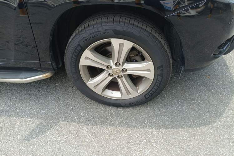 Used Toyota Highlander 2011 2.7L Two-Wheel Drive 7-Seater Luxury Navigation Edition Right Front Wheel Hub