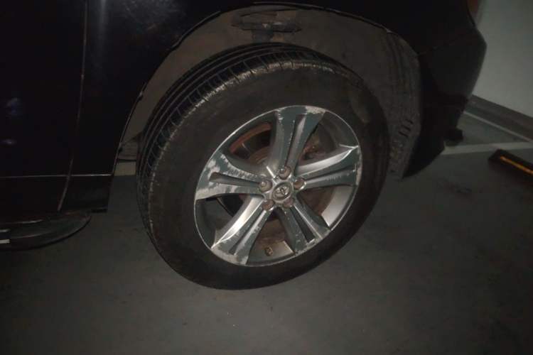 Used Toyota Highlander 2011 2.7L Two-Wheel Drive 7-Seater Luxury Edition Right Front Wheel Hub
