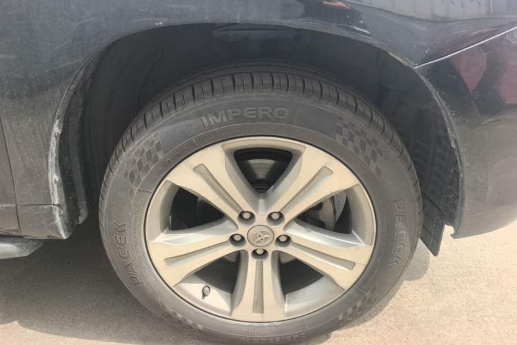 Used Toyota Highlander 2011 2.7L Two-Wheel Drive 7-Seater Luxury Navigation Edition Right Front Wheel Hub