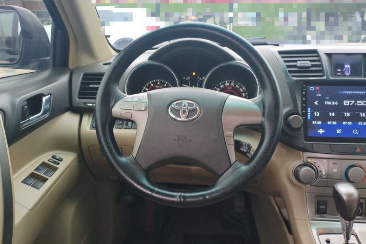 Used Toyota Highlander 2011 2.7L Two-Wheel Drive 5-Seater Sport Edition Steering Wheel