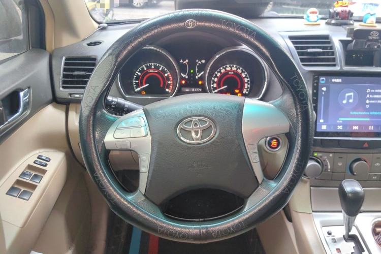 Used Toyota Highlander 2011 2.7L Two-Wheel Drive 5-Seater Elite Edition Steering Wheel