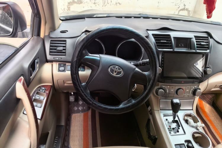 Used Toyota Highlander 2011 2.7L Two-Wheel Drive 5-Seater Elite Edition Steering Wheel