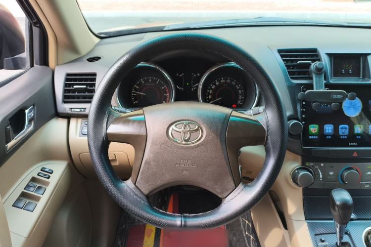 Used Toyota Highlander 2011 2.7L Two-Wheel Drive 5-Seater Elite Edition Steering Wheel