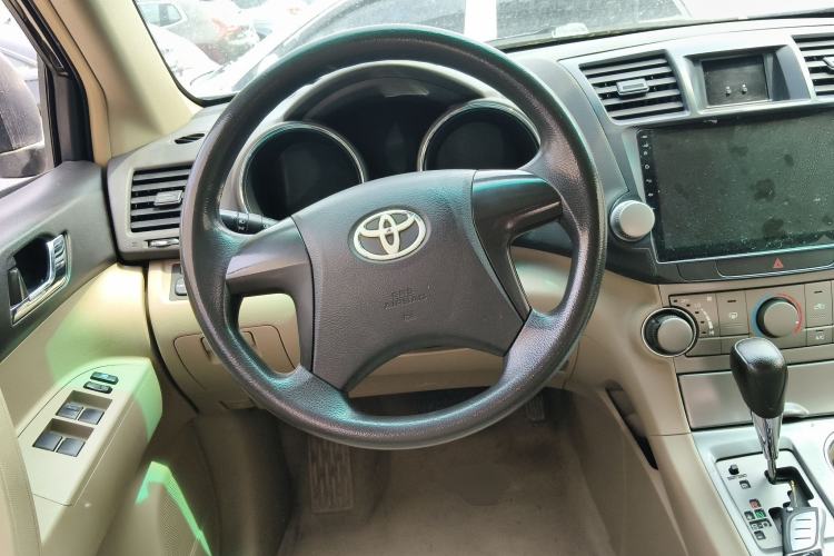 Used Toyota Highlander 2011 2.7L Two-Wheel Drive 5-Seater Elite Edition Steering Wheel