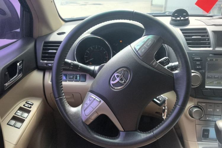 Used Toyota Highlander 2011 2.7L Two-Wheel Drive 7-Seater Luxury Navigation Edition Steering Wheel