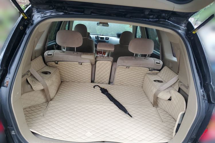 Used Toyota Highlander 2011 2.7L Two-Wheel Drive 7-Seater Elite Edition Trunk