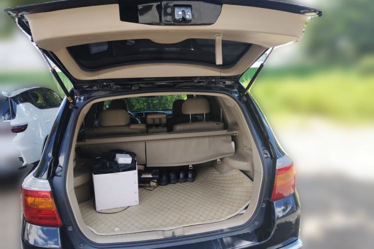 Used Toyota Highlander 2011 2.7L Two-Wheel Drive 5-Seater Sport Edition Trunk
